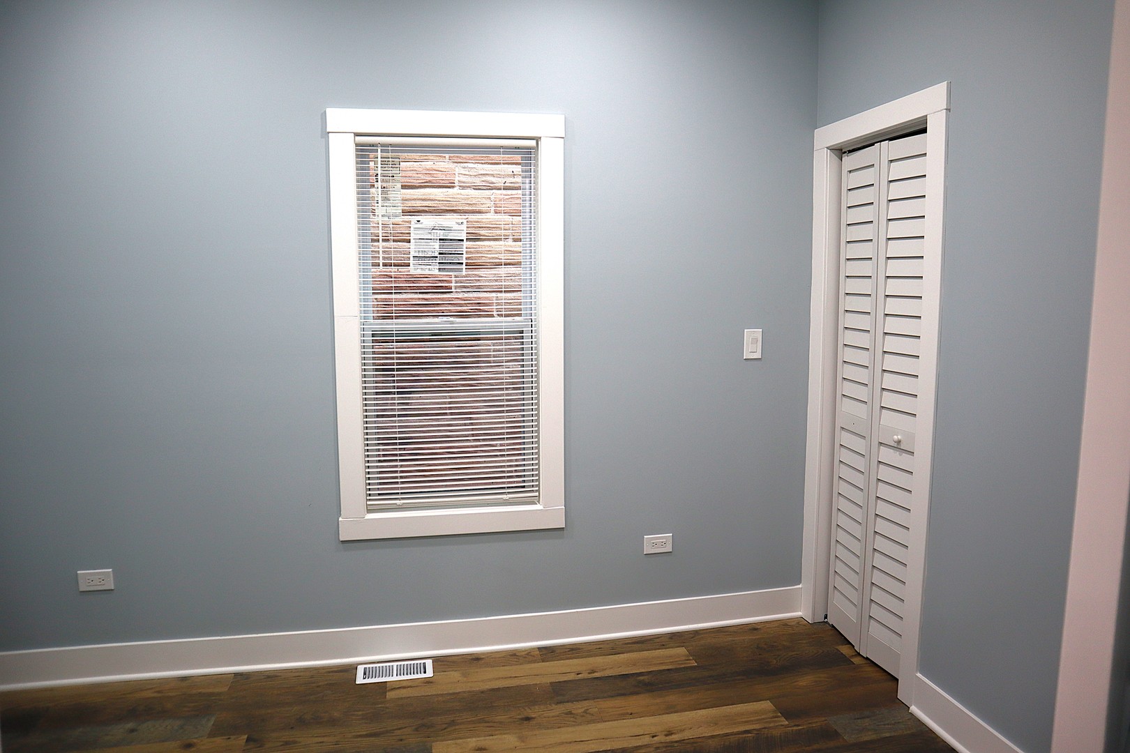 9138 S Essex Avenue, Chicago, IL 60617