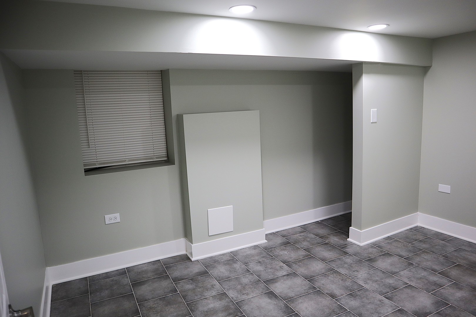 9138 S Essex Avenue, Chicago, IL 60617