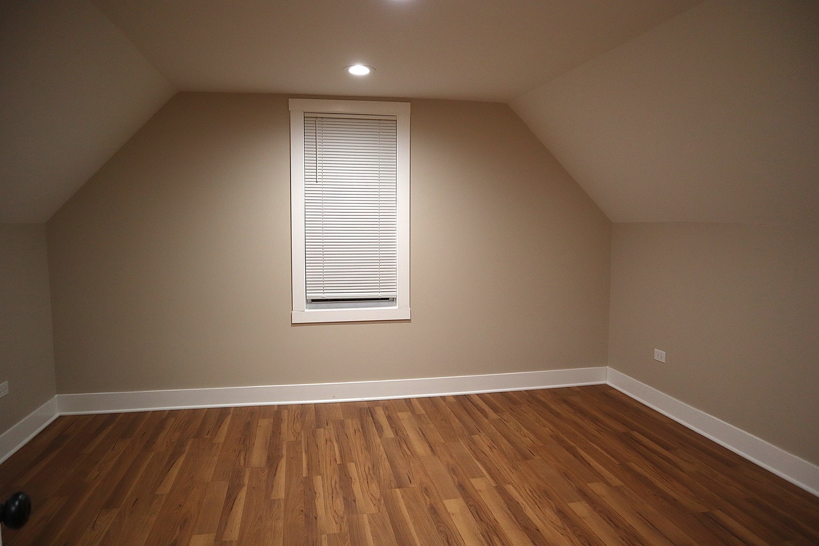 9138 S Essex Avenue, Chicago, IL 60617