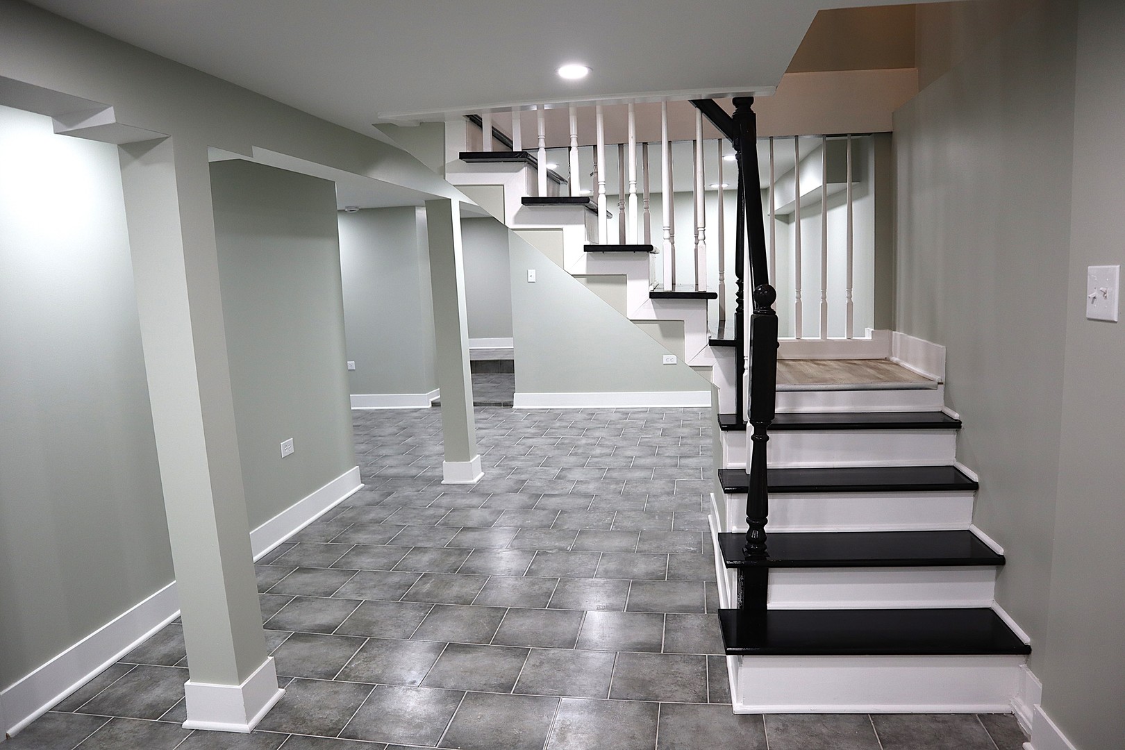 9138 S Essex Avenue, Chicago, IL 60617