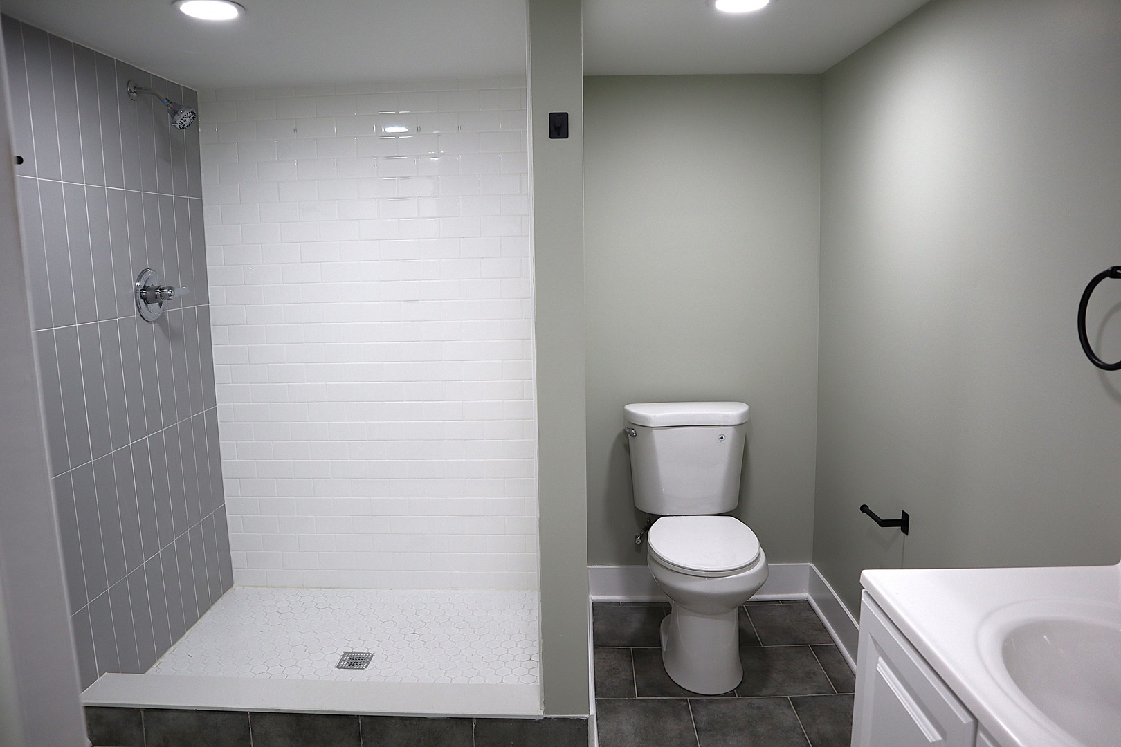 9138 S Essex Avenue, Chicago, IL 60617