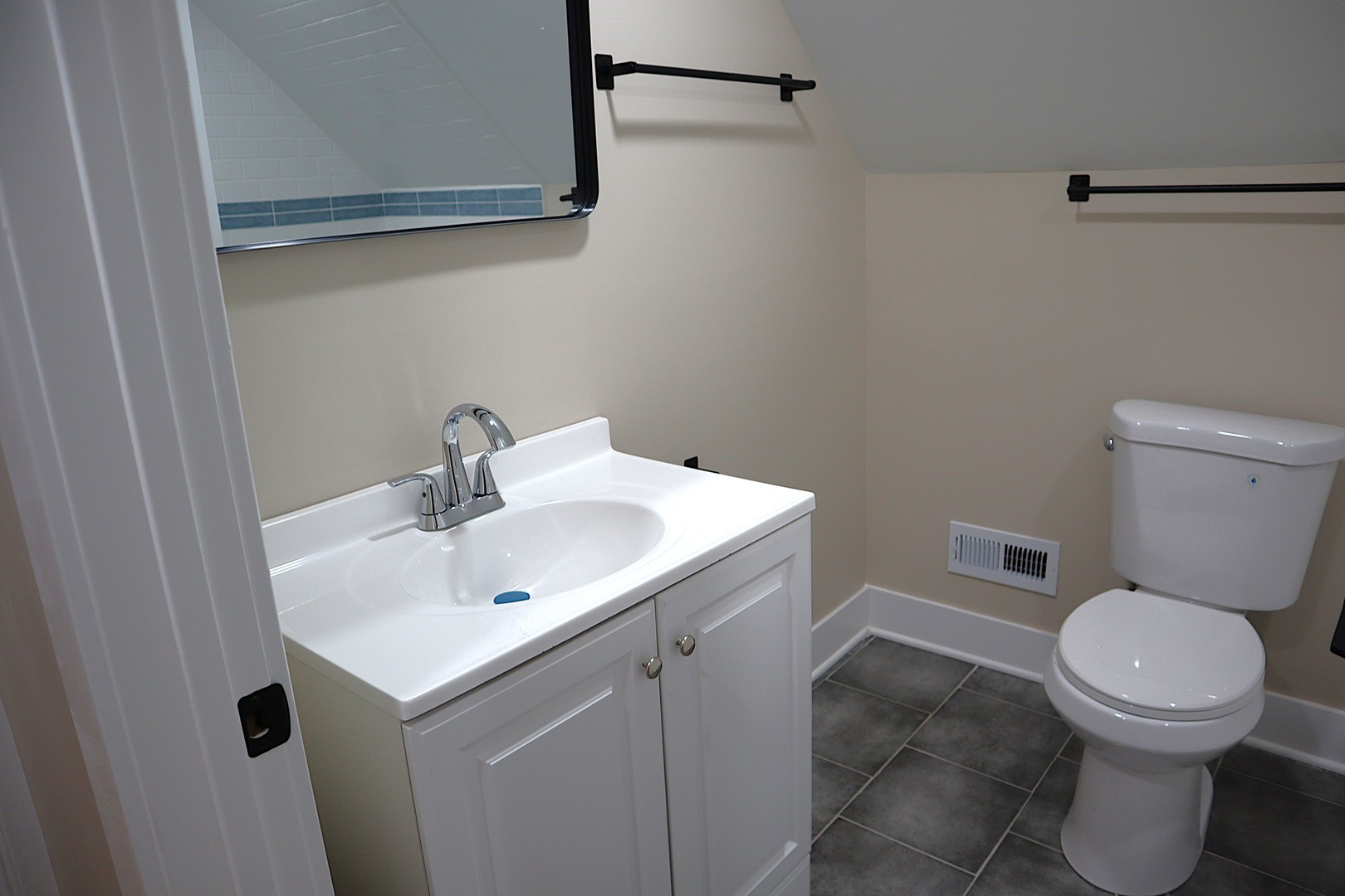 9138 S Essex Avenue, Chicago, IL 60617