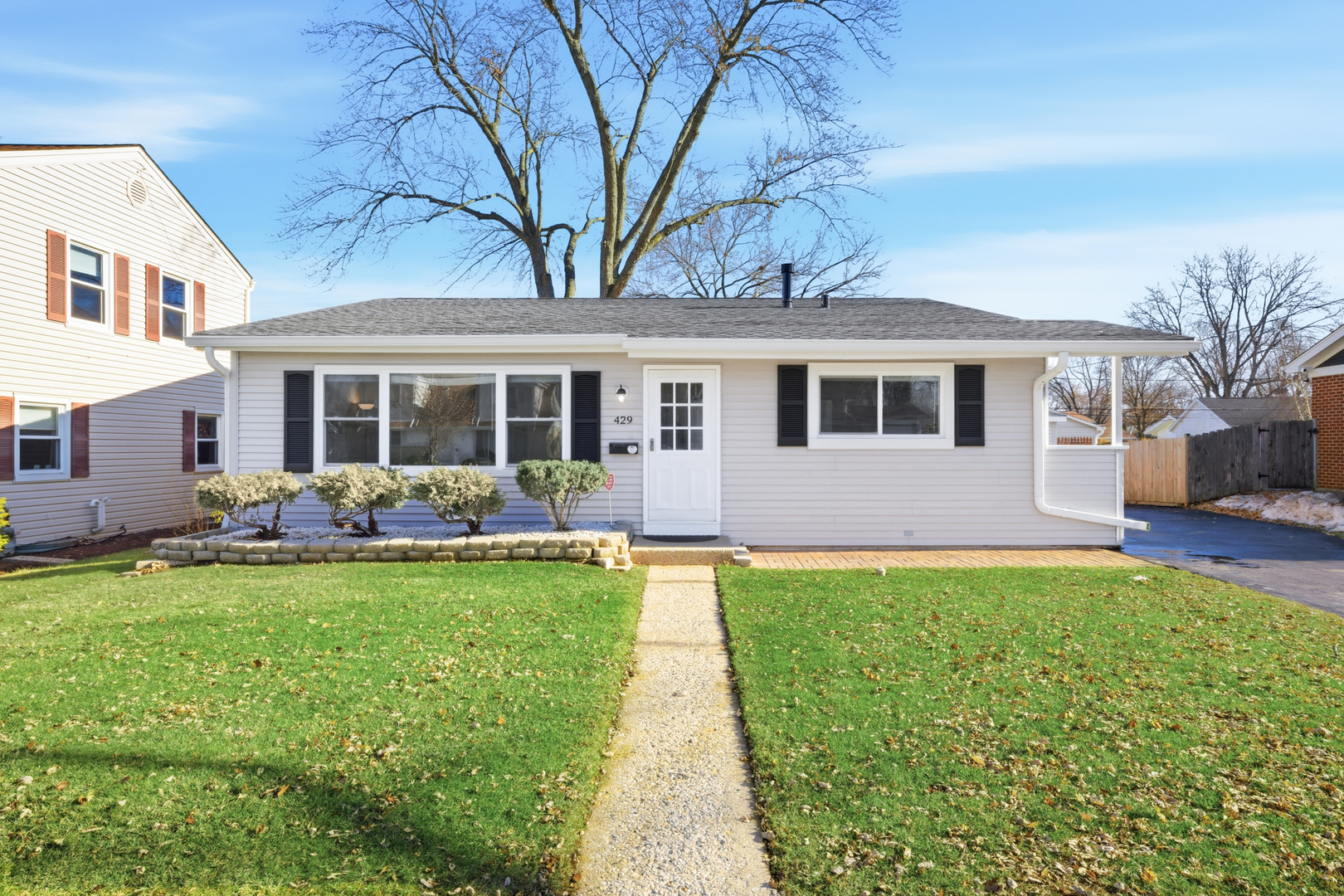 429 Lauren Lane, Buffalo Grove, IL 60089