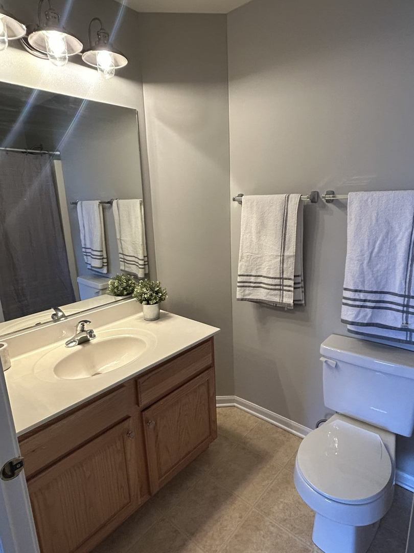 103 Enclave Circle #C, Bolingbrook, IL 60440