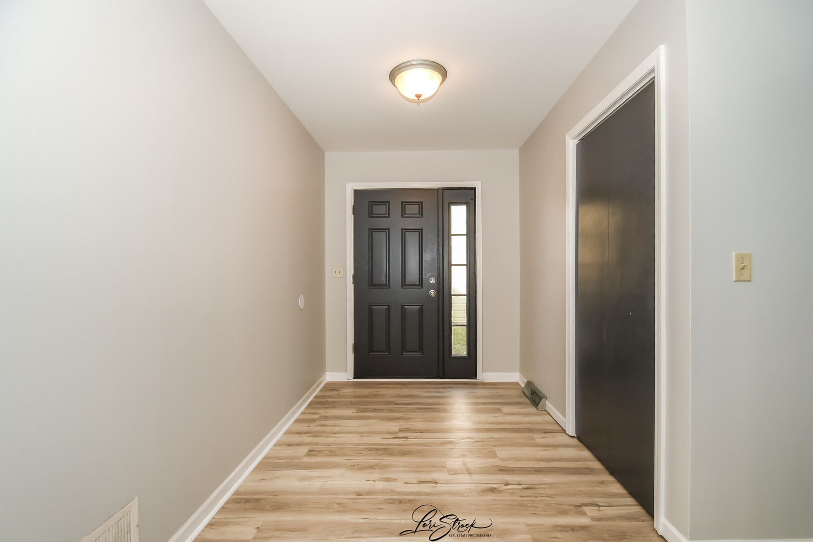 605 S RAVEN Road, Shorewood, IL 60431