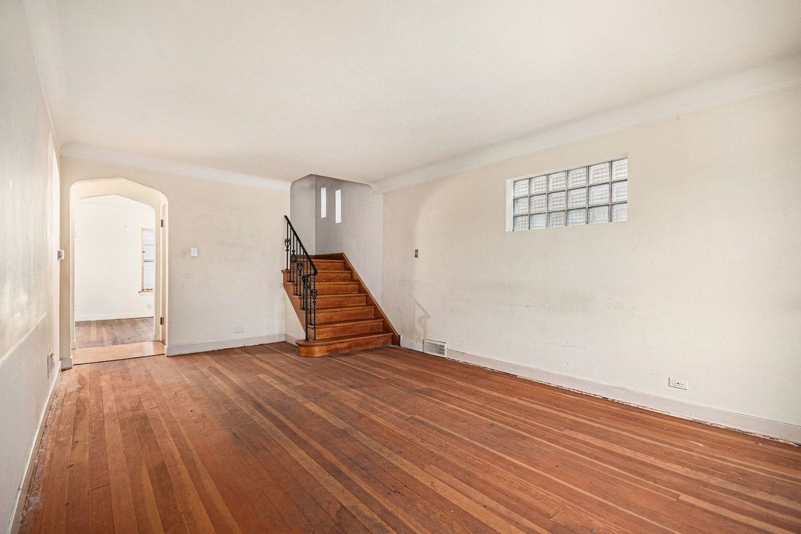 1637 Scoville Avenue, Berwyn, IL 60402