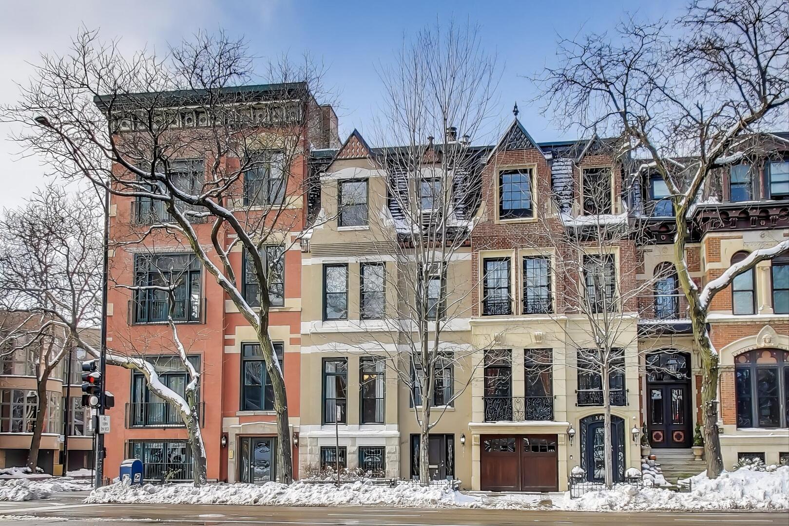 1402 N LaSalle Drive #1N, Chicago, IL 60610