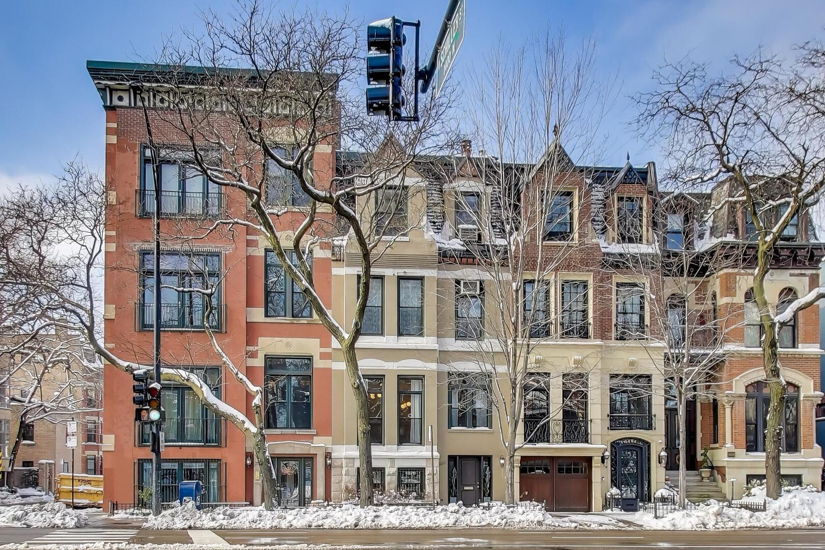 1402 N LaSalle Drive #1N, Chicago, IL 60610