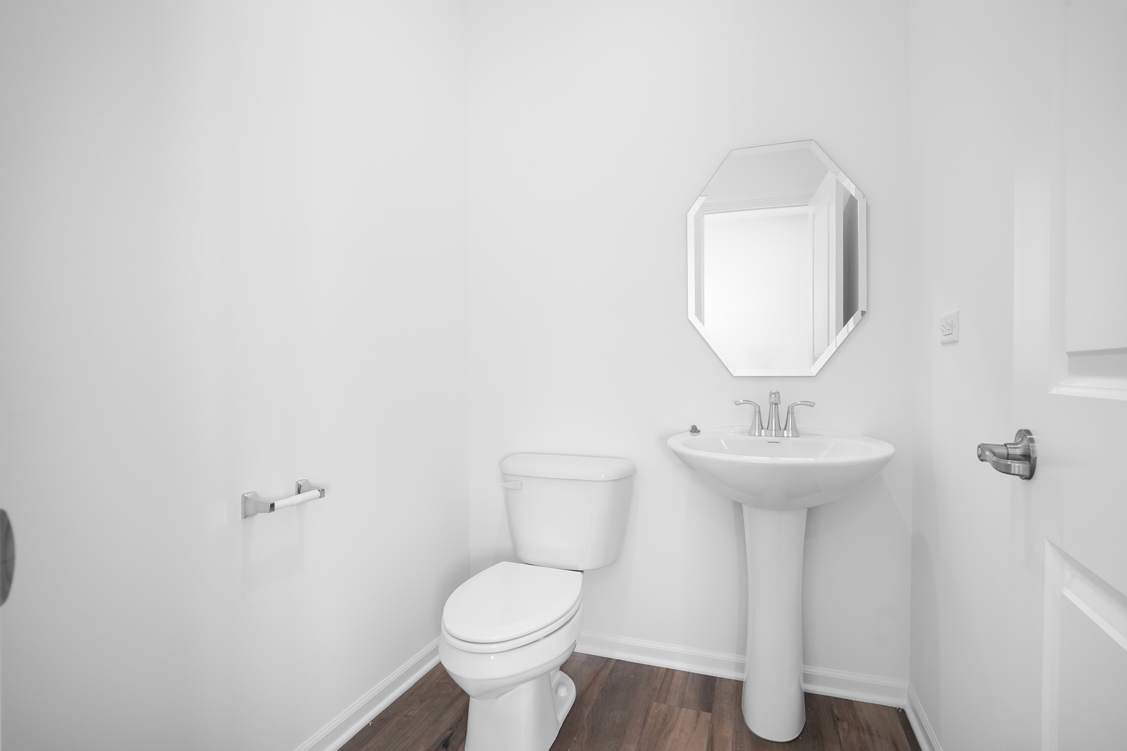 4228 Meadowridge Road, Woodstock, IL 60098