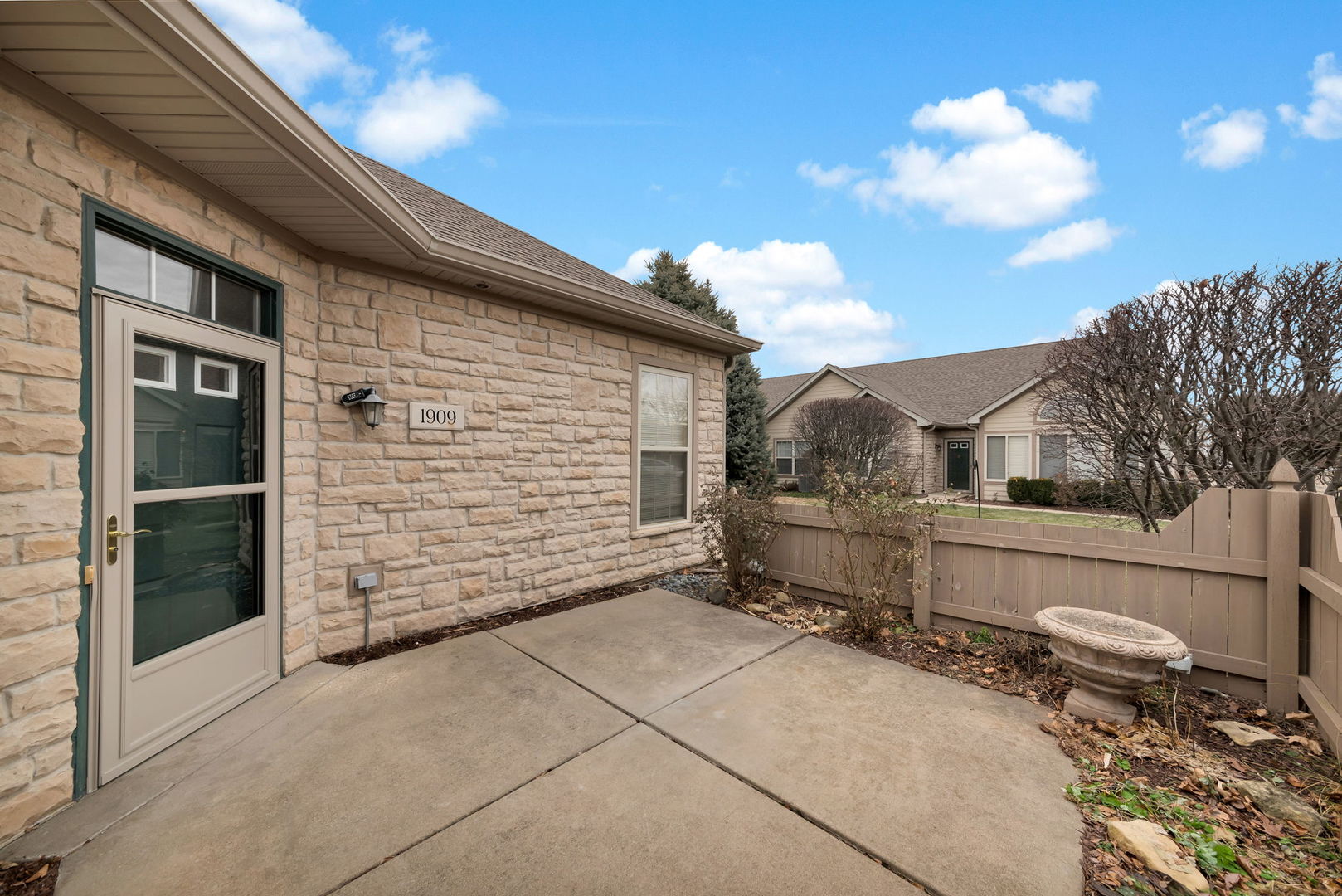 1909 Timbers Edge Circle, Joliet, IL 60431