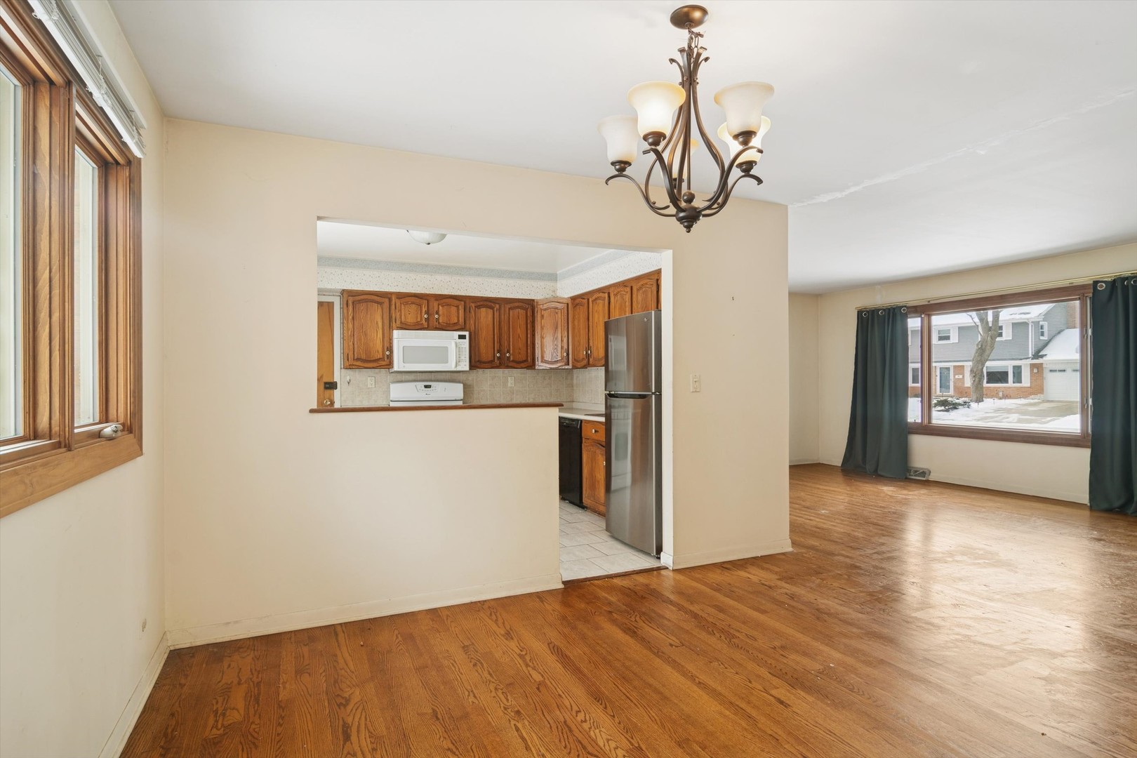 441 N MacArthur Drive, Palatine, IL 60074