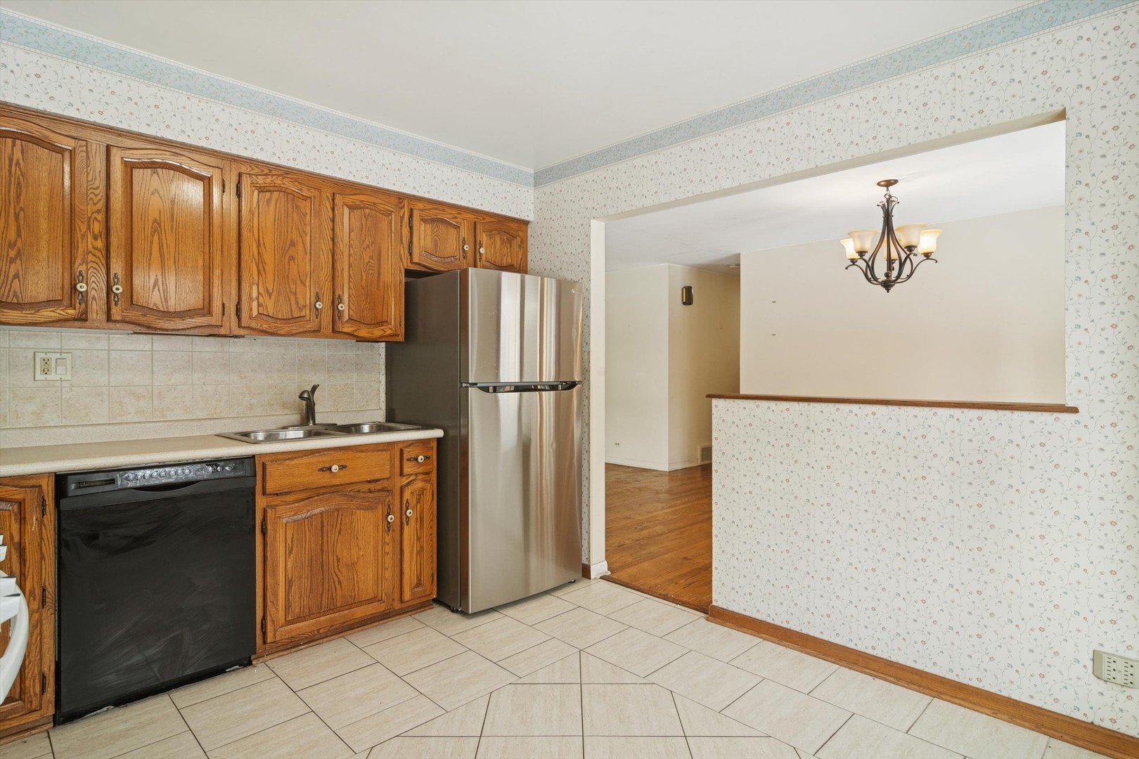 441 N MacArthur Drive, Palatine, IL 60074