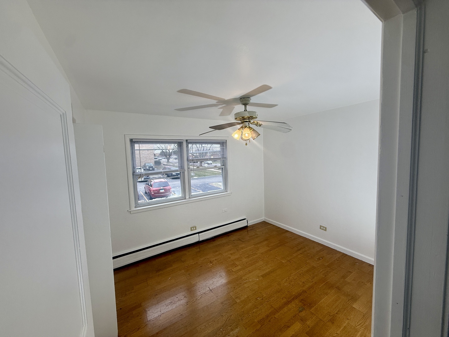 255 E OAK Street #8, Addison, IL 60101