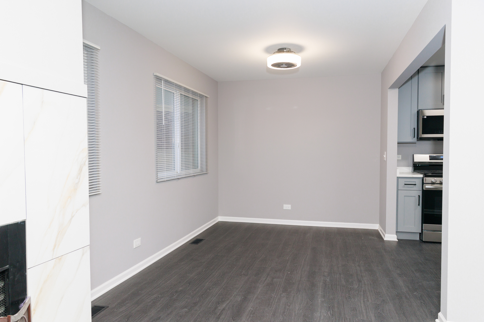 225 Thornapple Court #225, Buffalo Grove, IL 60089