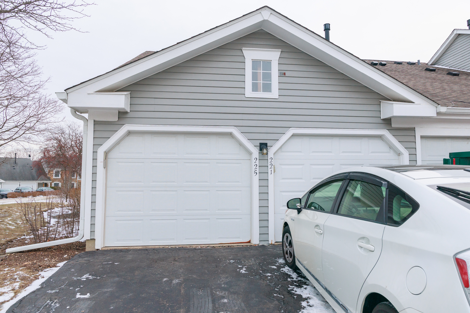 225 Thornapple Court #225, Buffalo Grove, IL 60089