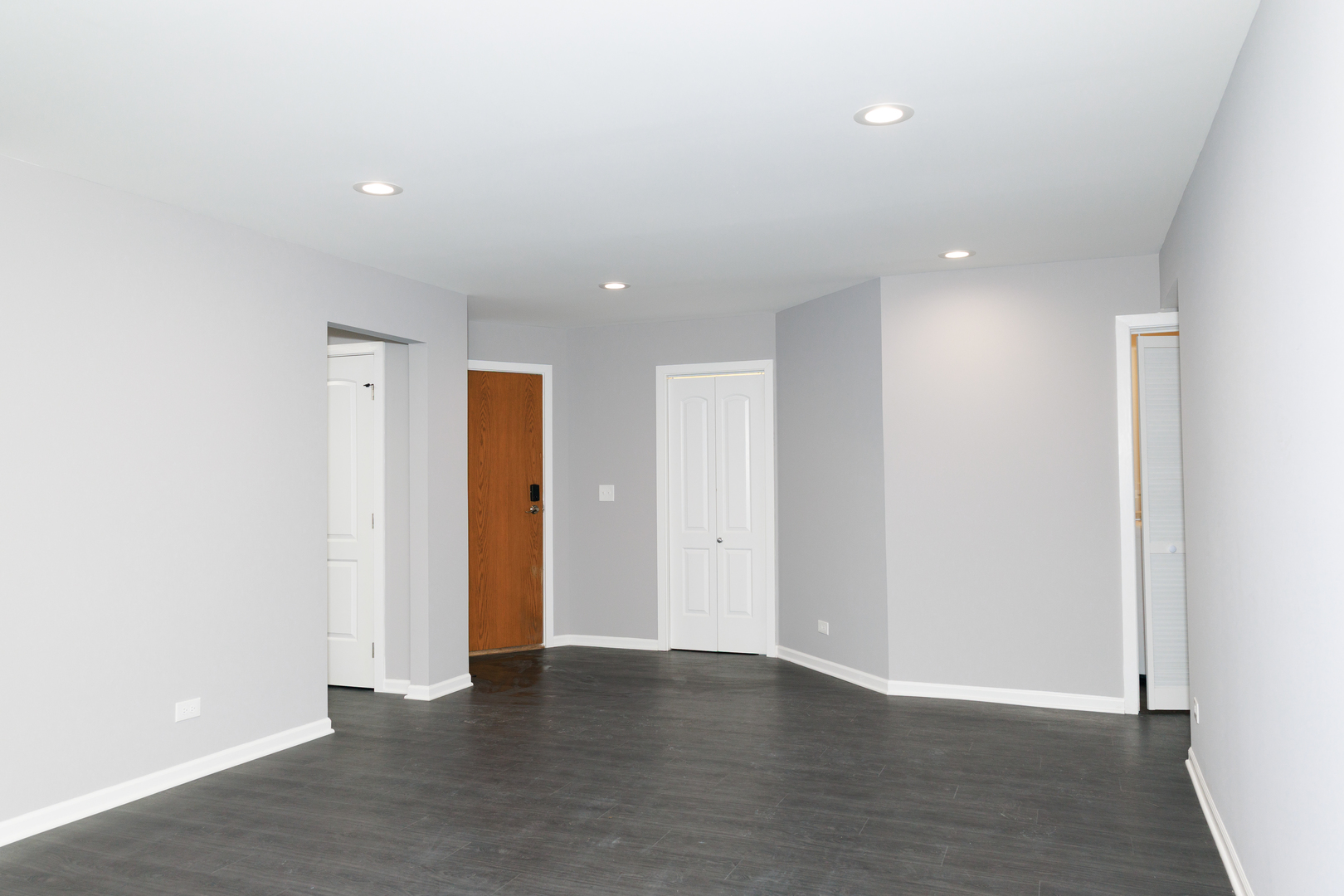 225 Thornapple Court #225, Buffalo Grove, IL 60089