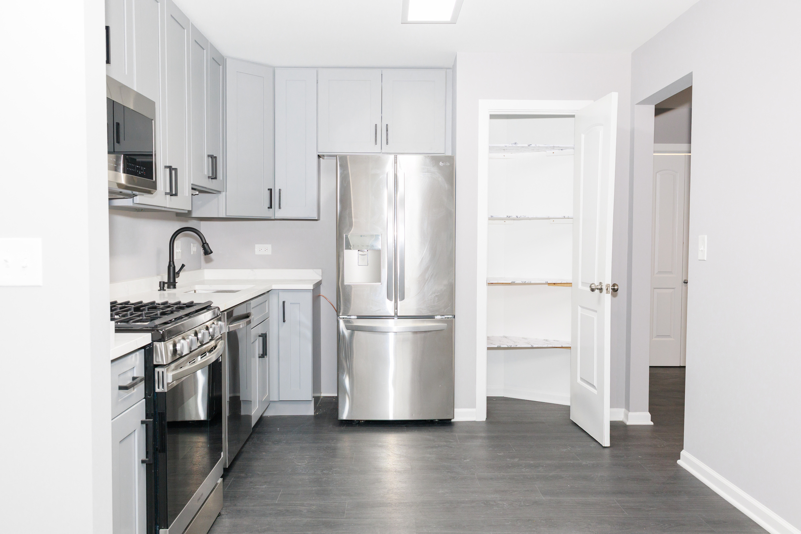 225 Thornapple Court #225, Buffalo Grove, IL 60089