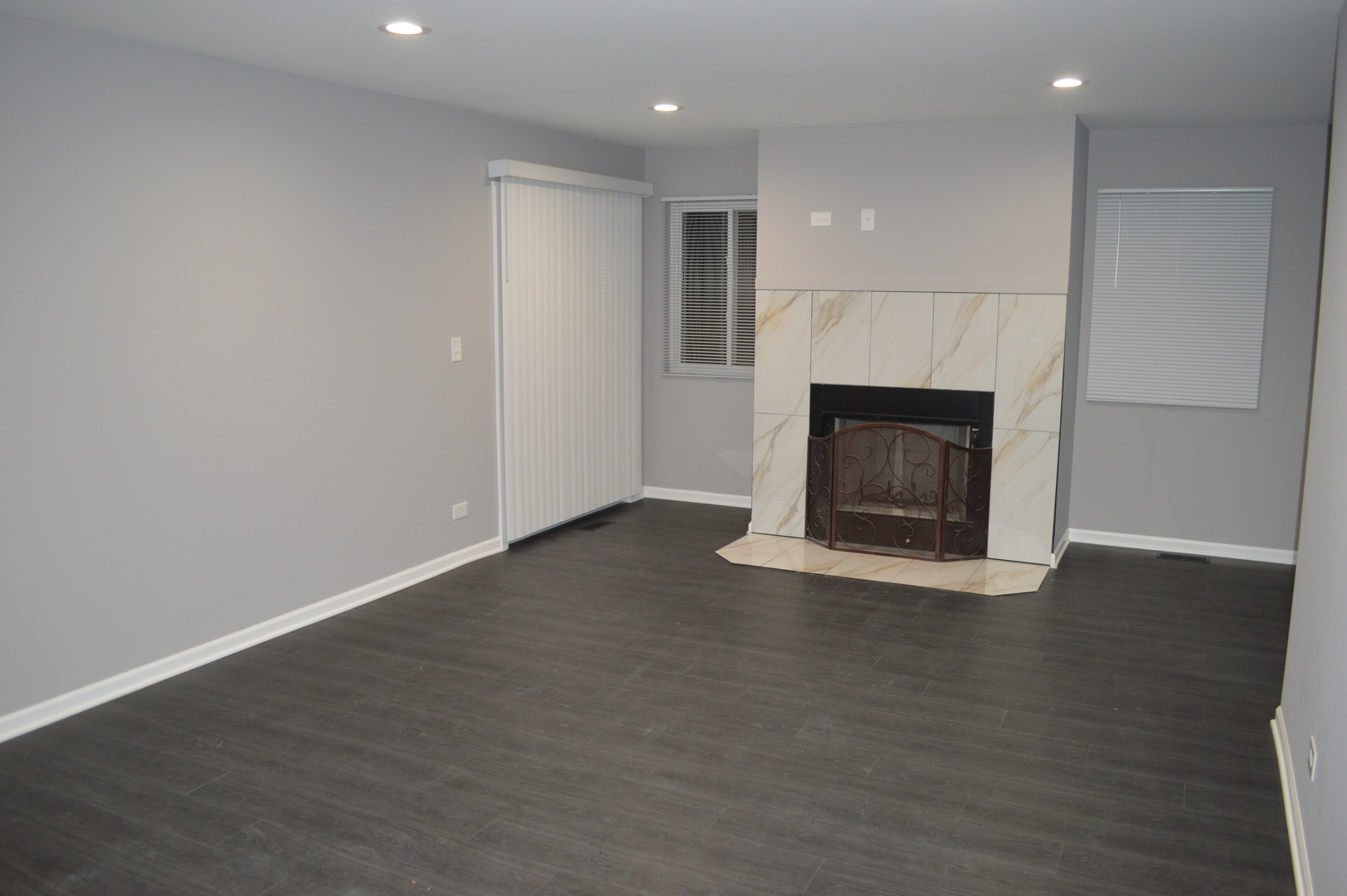 225 Thornapple Court #225, Buffalo Grove, IL 60089