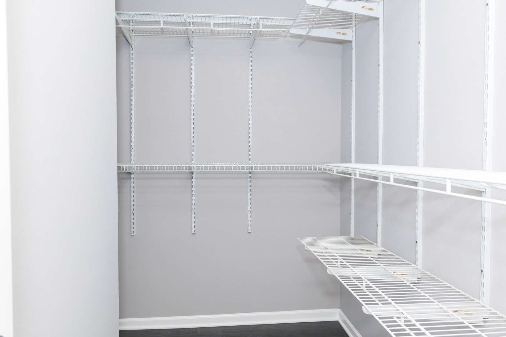 225 Thornapple Court #225, Buffalo Grove, IL 60089