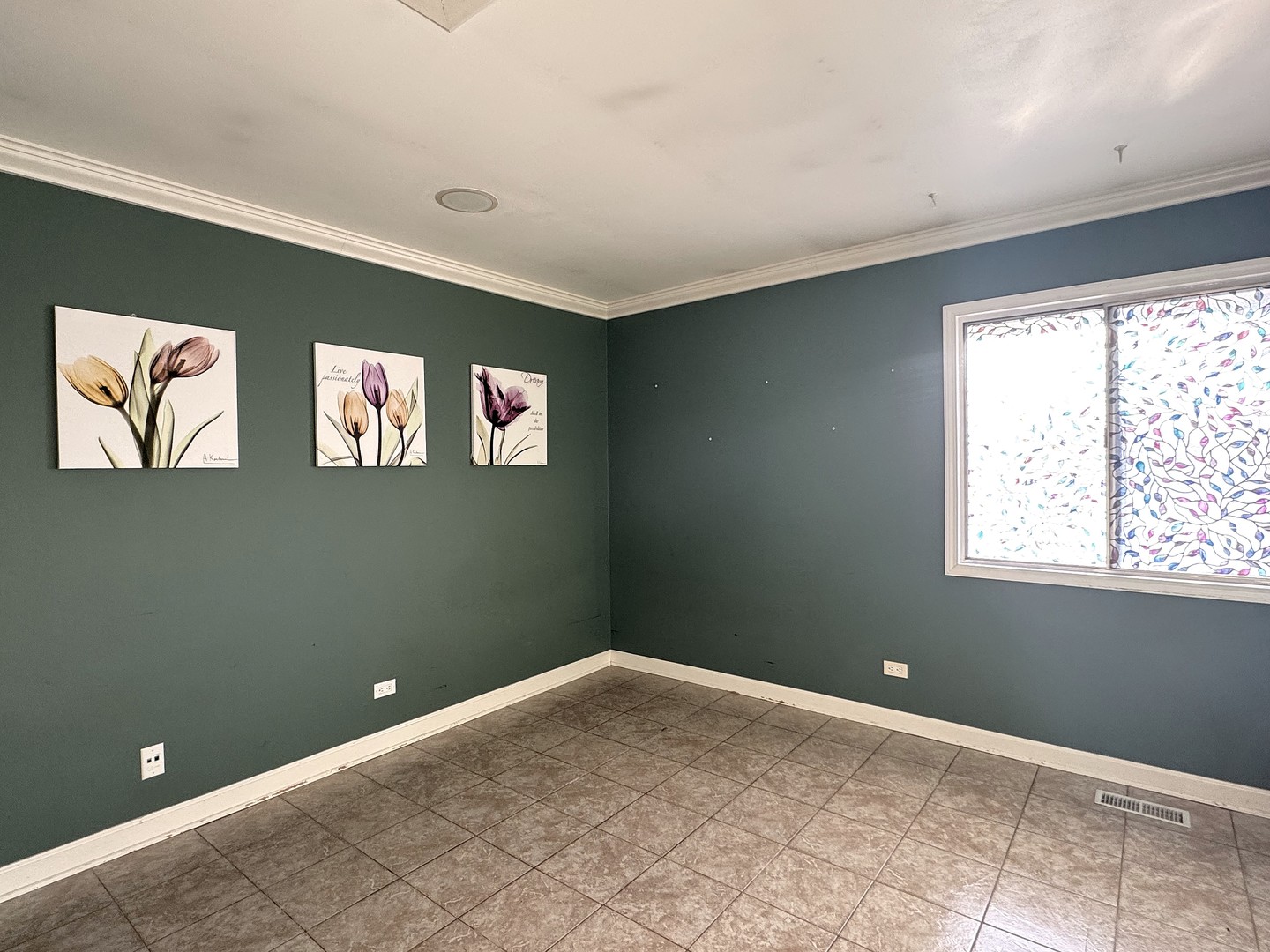 1447 Fremont Drive, Hanover Park, IL 60133