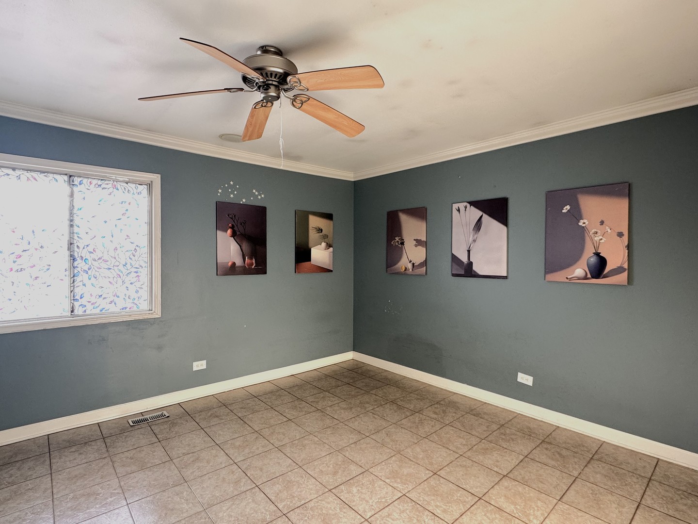 1447 Fremont Drive, Hanover Park, IL 60133