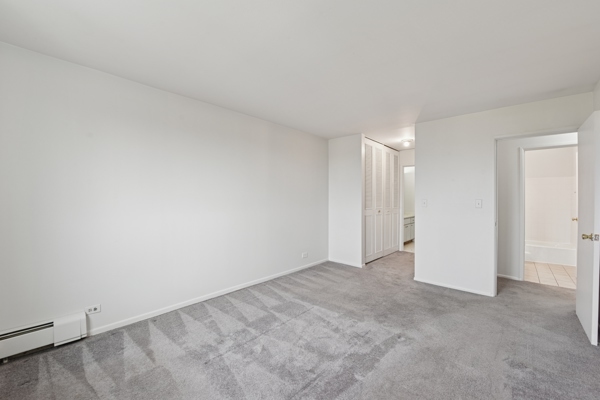 1880 Bonnie Lane #416, Hoffman Estates, IL 60169