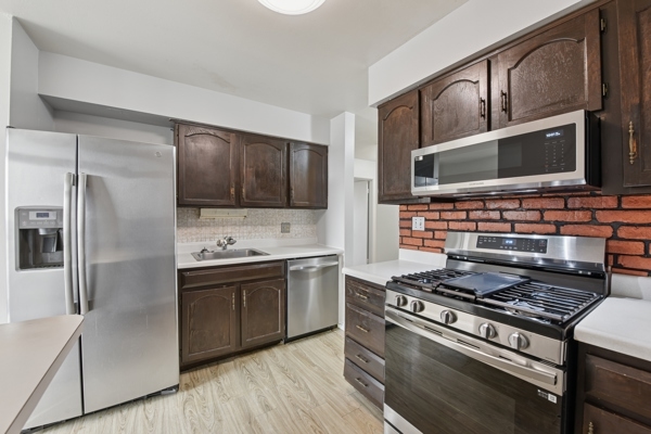 1880 Bonnie Lane #416, Hoffman Estates, IL 60169