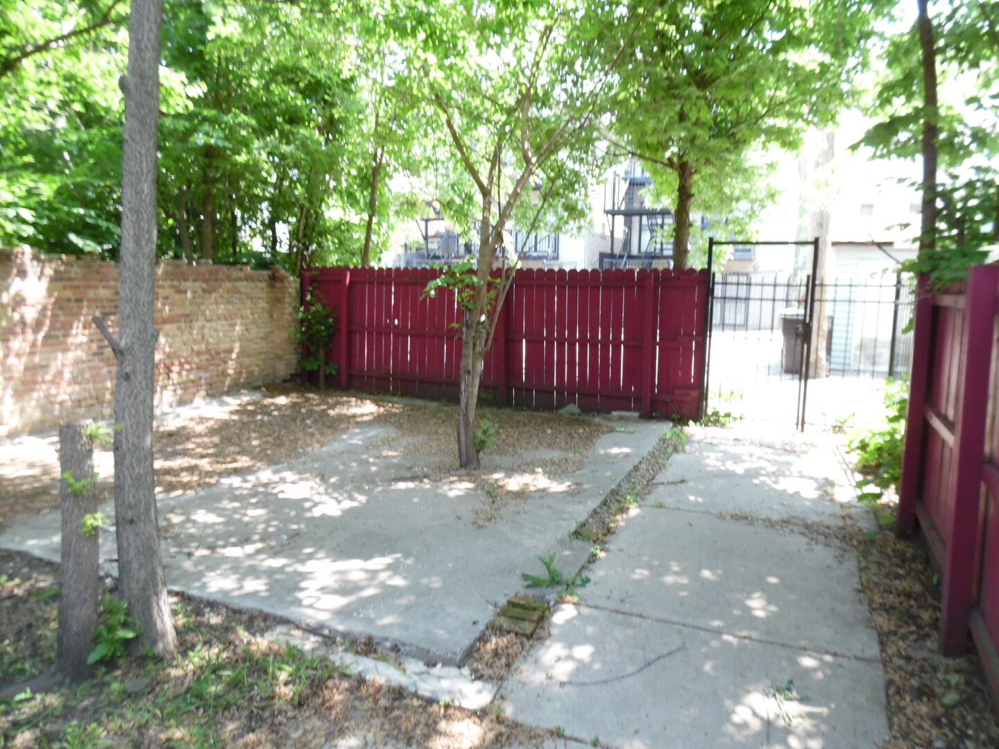 6347 S Eberhart Avenue, Chicago, IL 60637