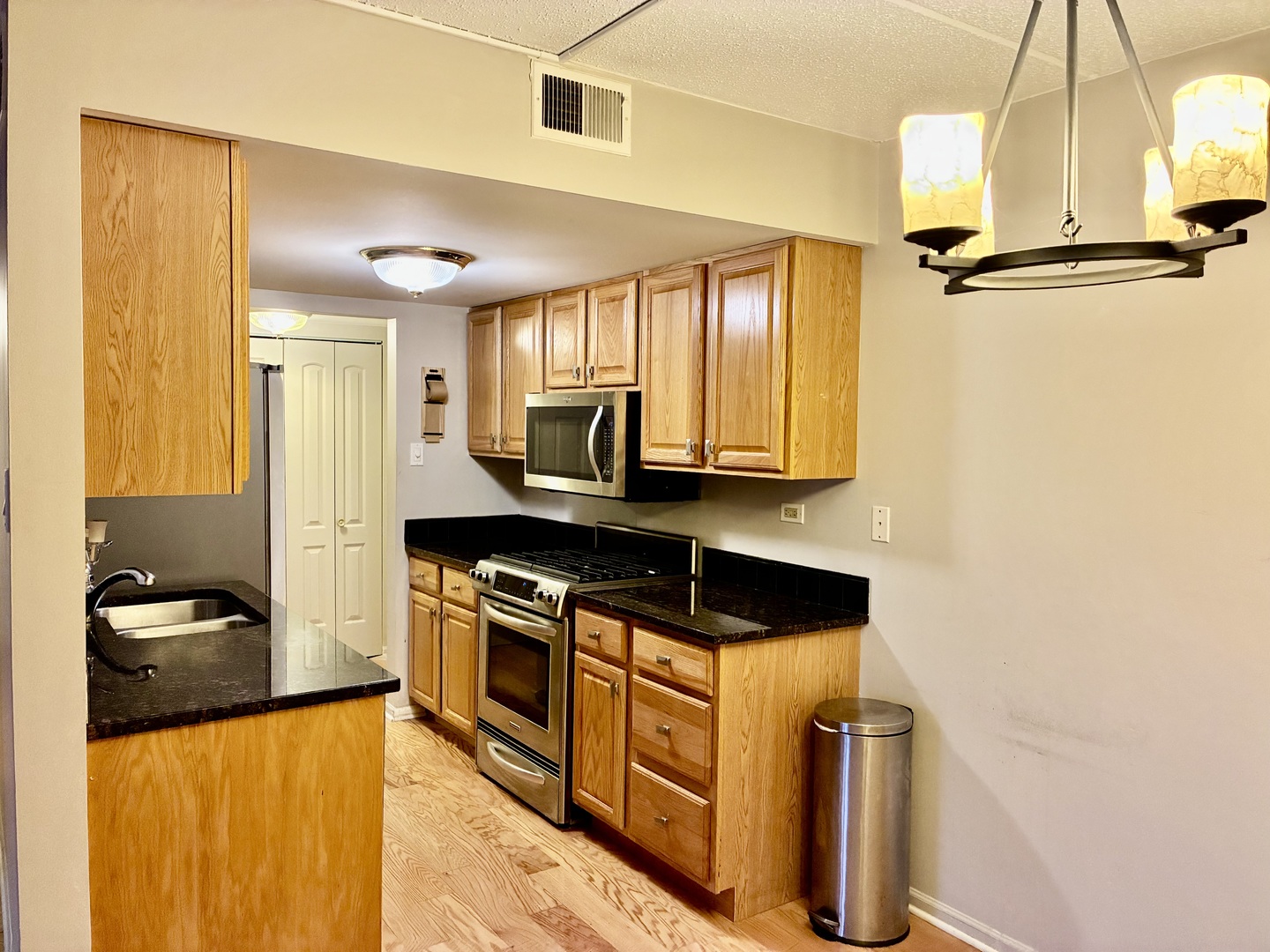 500 Redondo Drive #309, Downers Grove, IL 60516