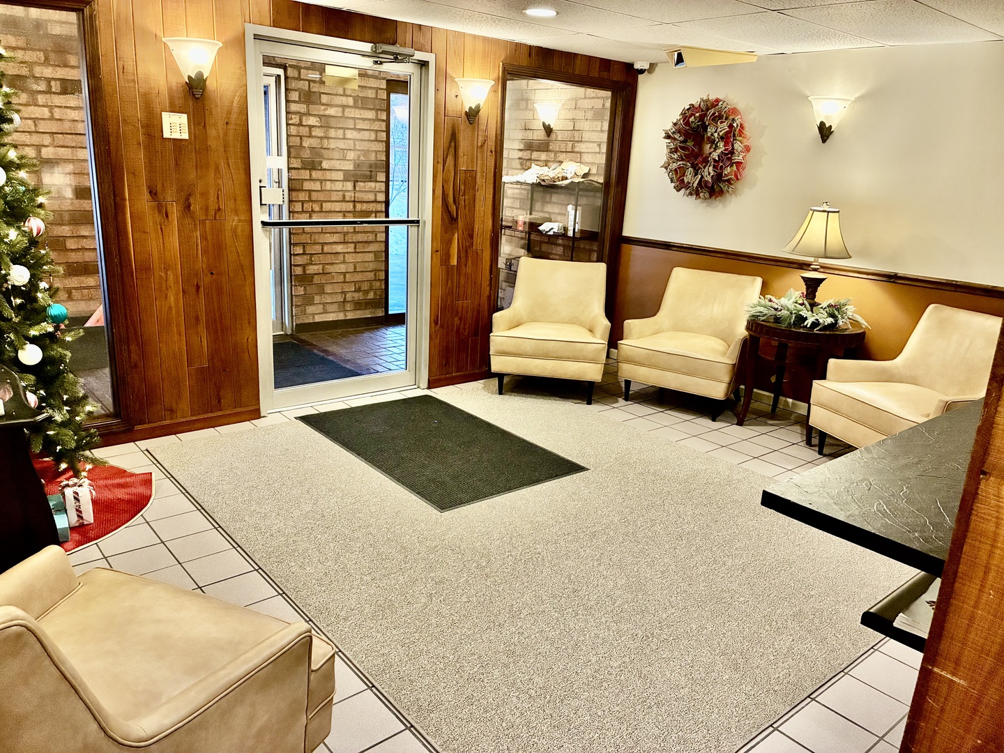 500 Redondo Drive #309, Downers Grove, IL 60516