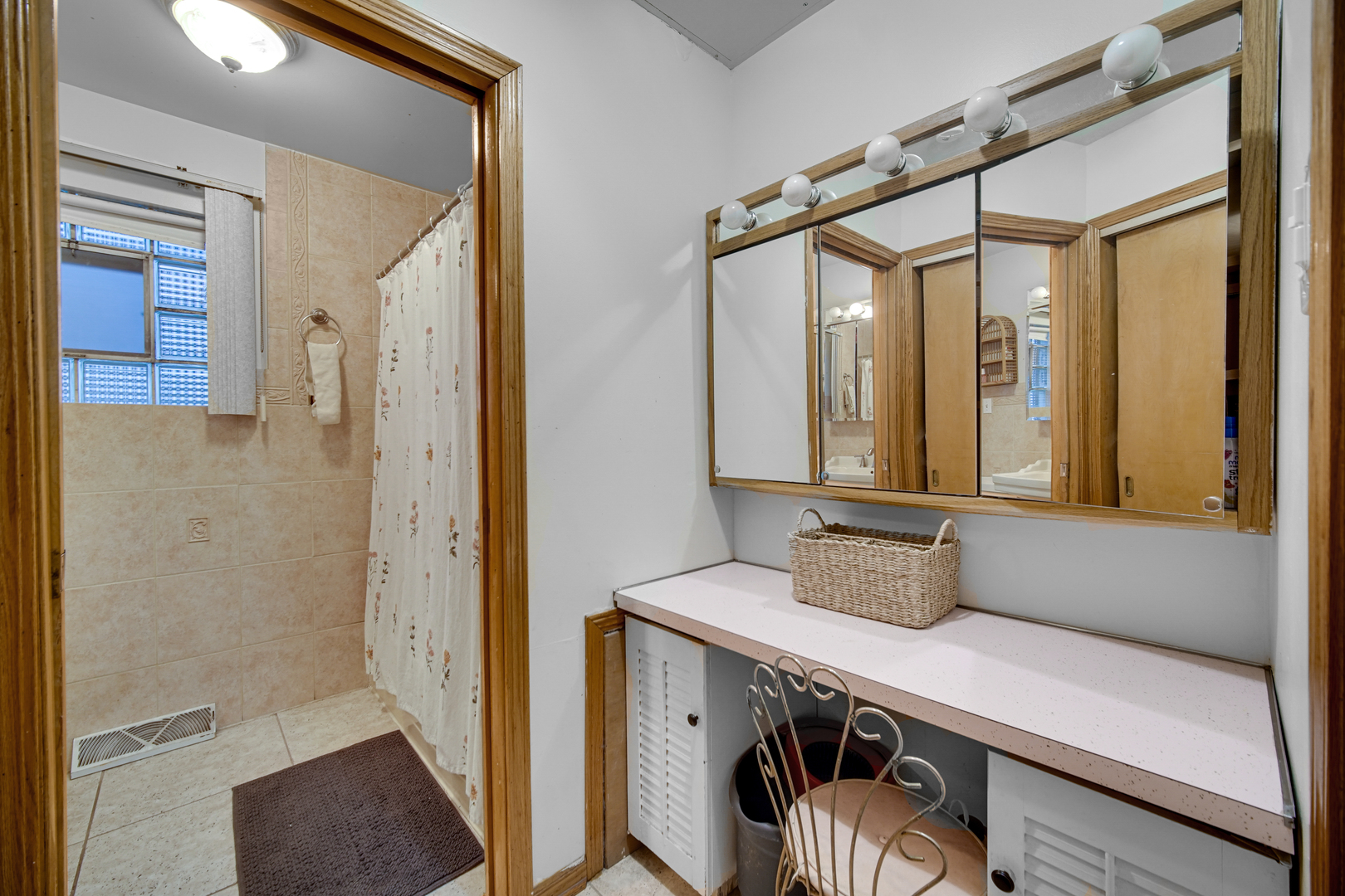 15817 Union Avenue, Harvey, IL 60426