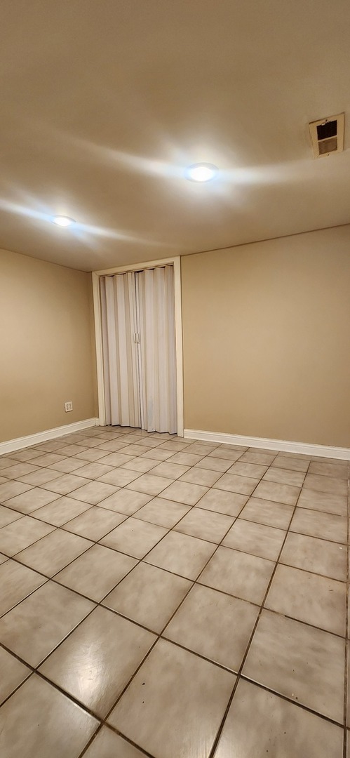 6627 S Evans Avenue, Chicago, IL 60637