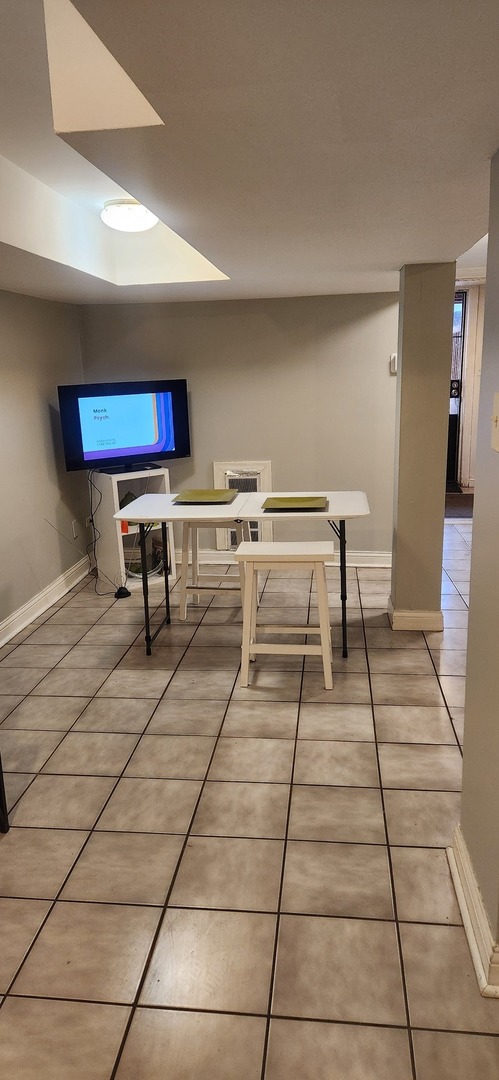 6627 S Evans Avenue, Chicago, IL 60637