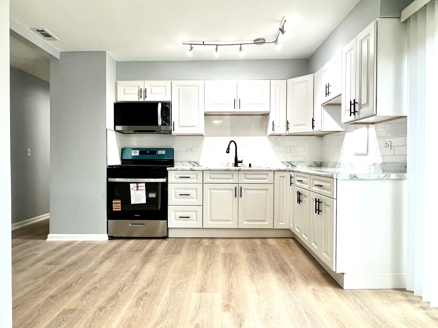 210 Willow Road, Streamwood, IL 60107