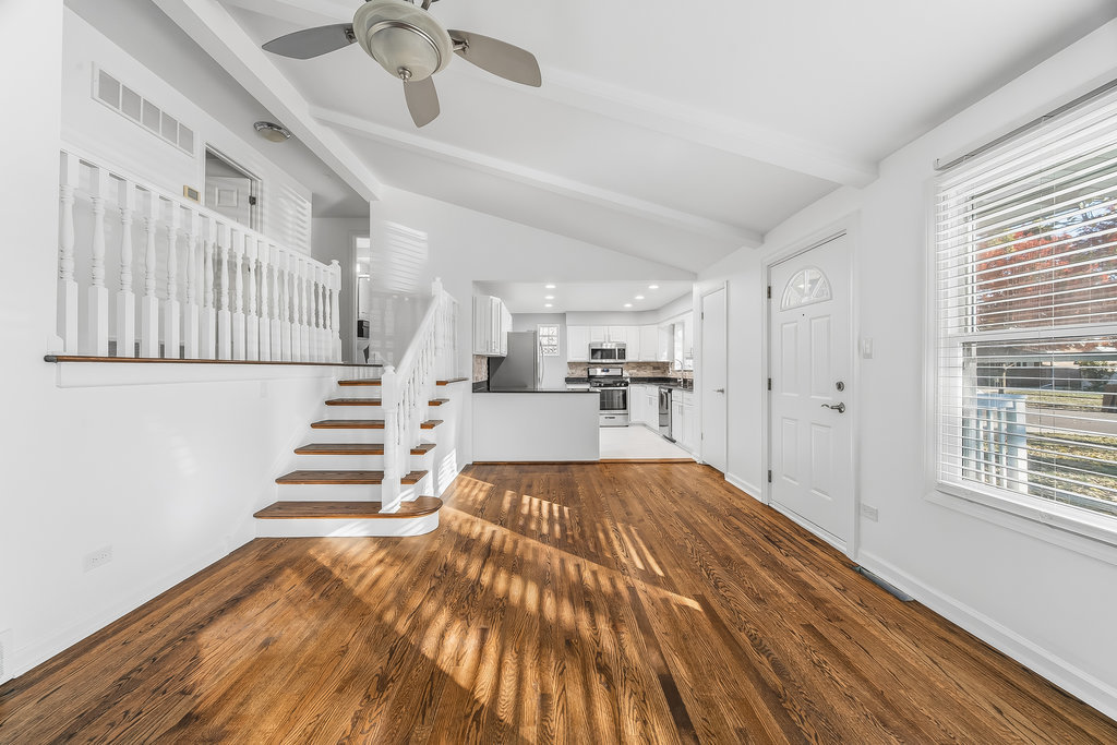 4024 W 106th Street, Oak Lawn, IL 60453