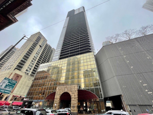 10 E Ontario Street #4907, Chicago, IL 60611