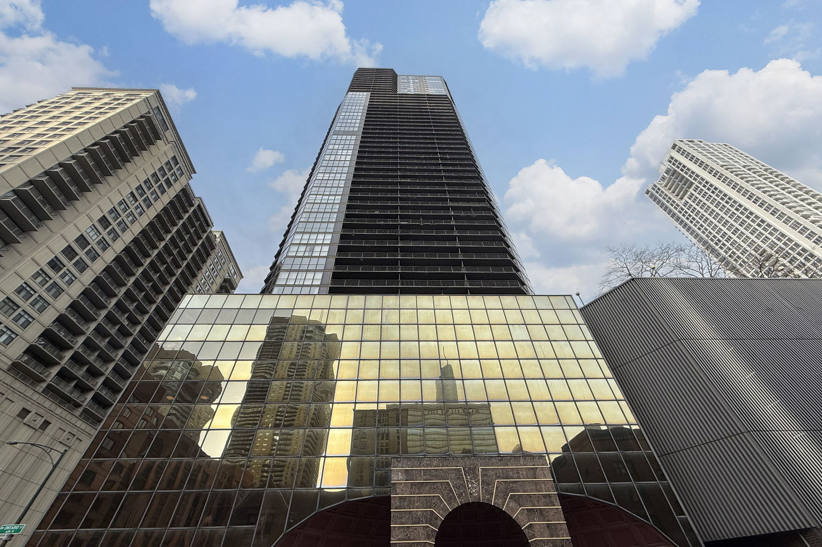 10 E Ontario Street #4907, Chicago, IL 60611