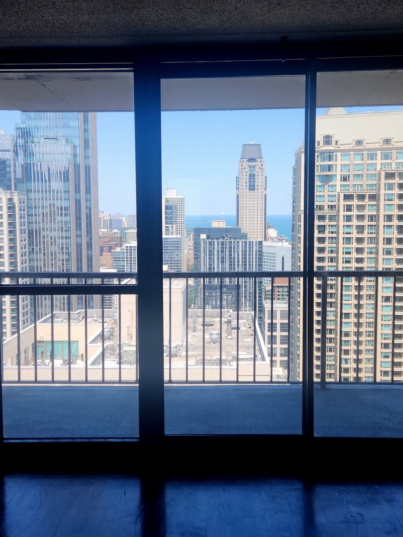 10 E Ontario Street #4907, Chicago, IL 60611