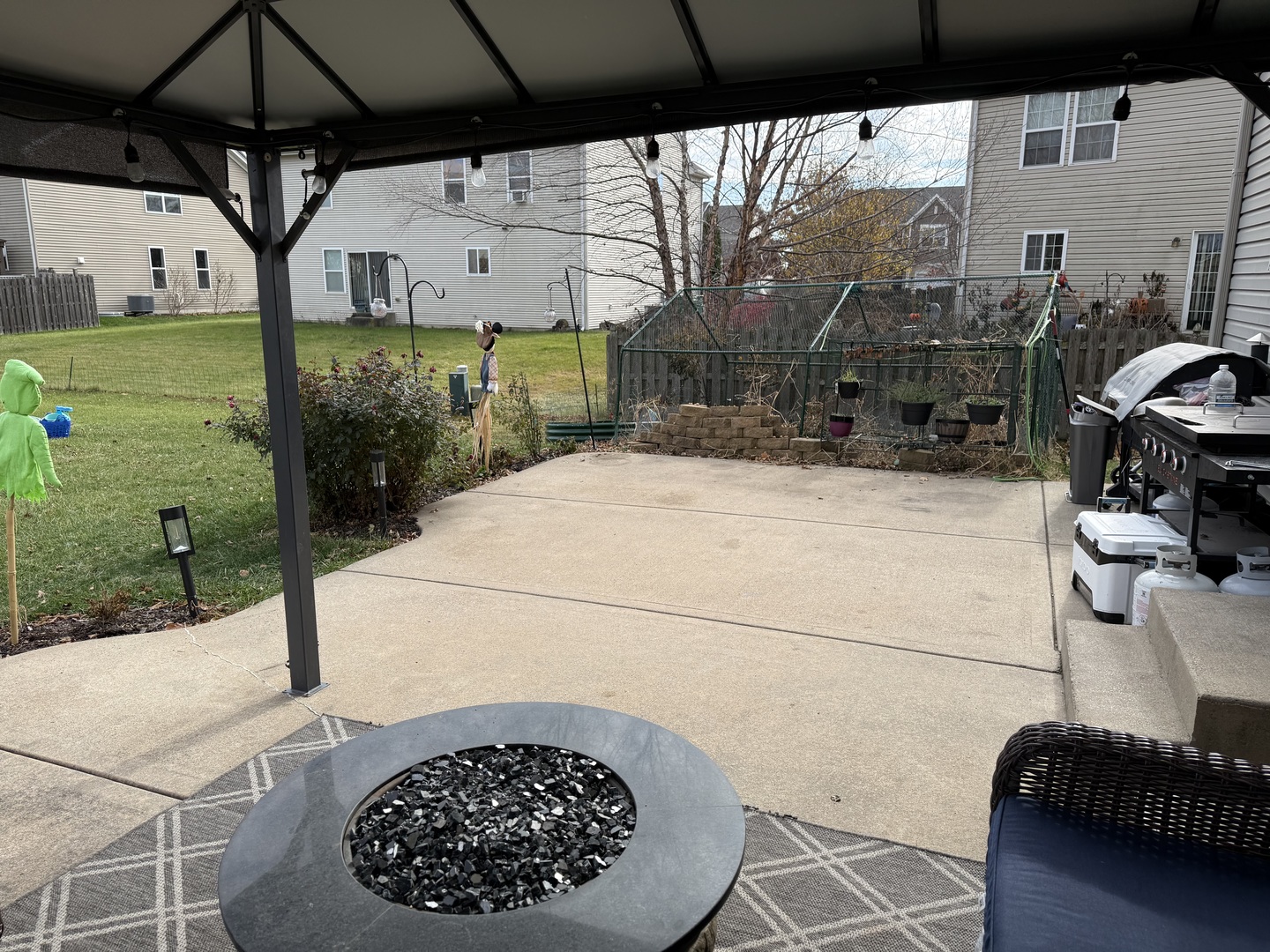 806 Treesdale Way, Joliet, IL 60431