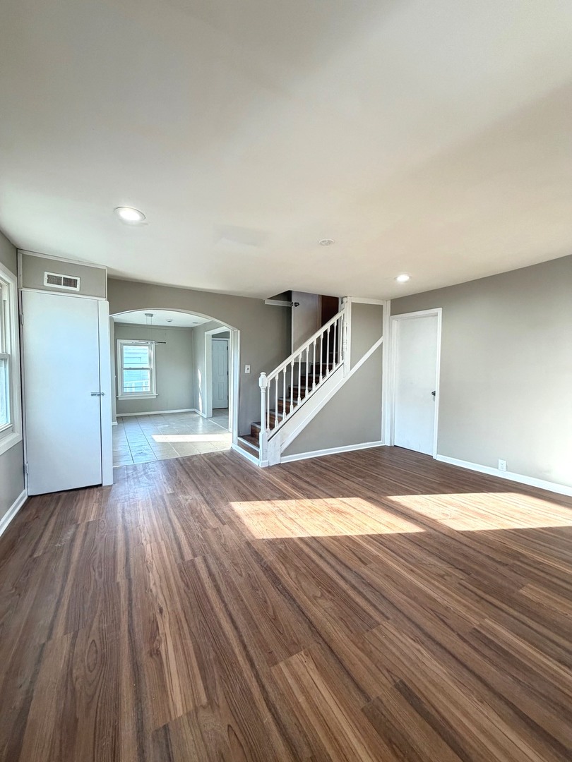 38 N Rebecca Street, Glenwood, IL 60425