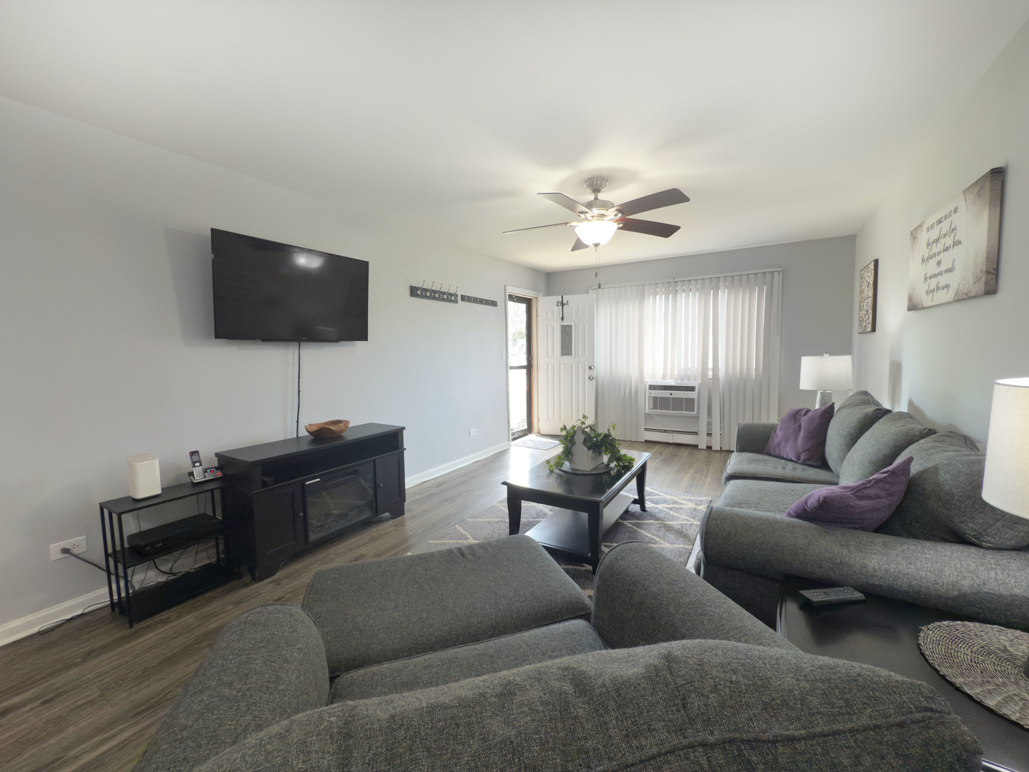 1313 S Rebecca Road #118, Lombard, IL 60148