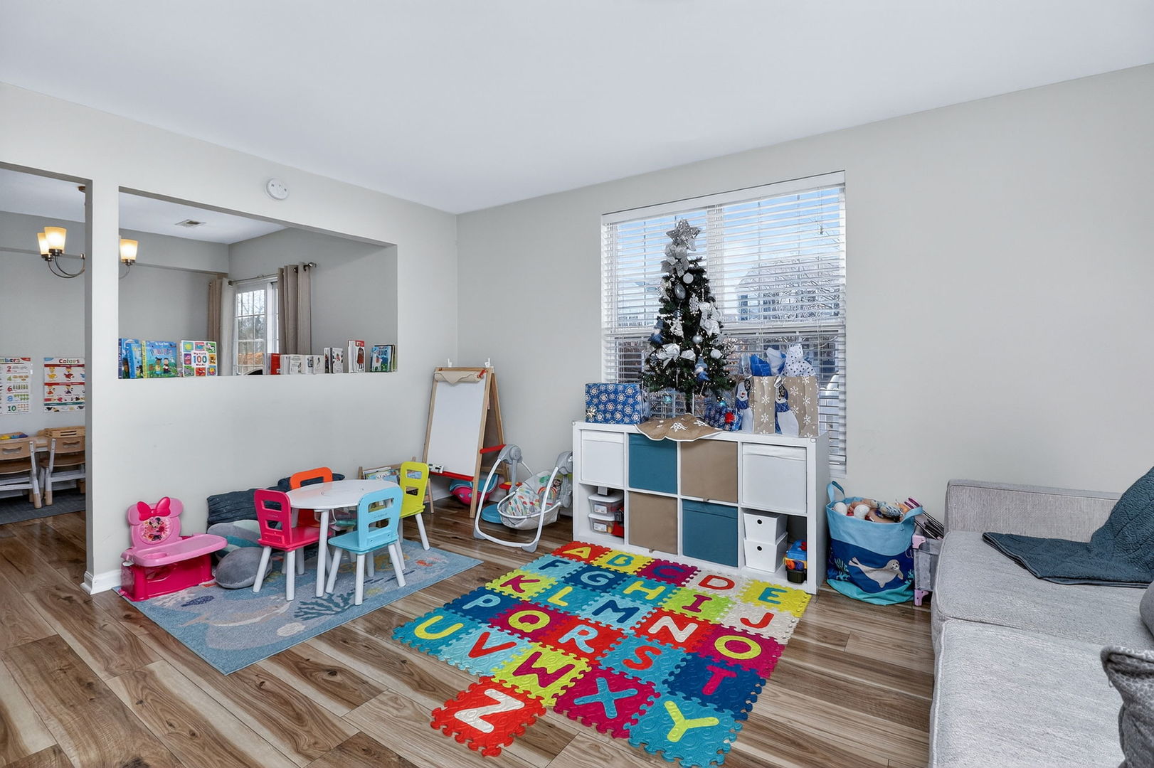 668 Four Seasons Boulevard, Aurora, IL 60504