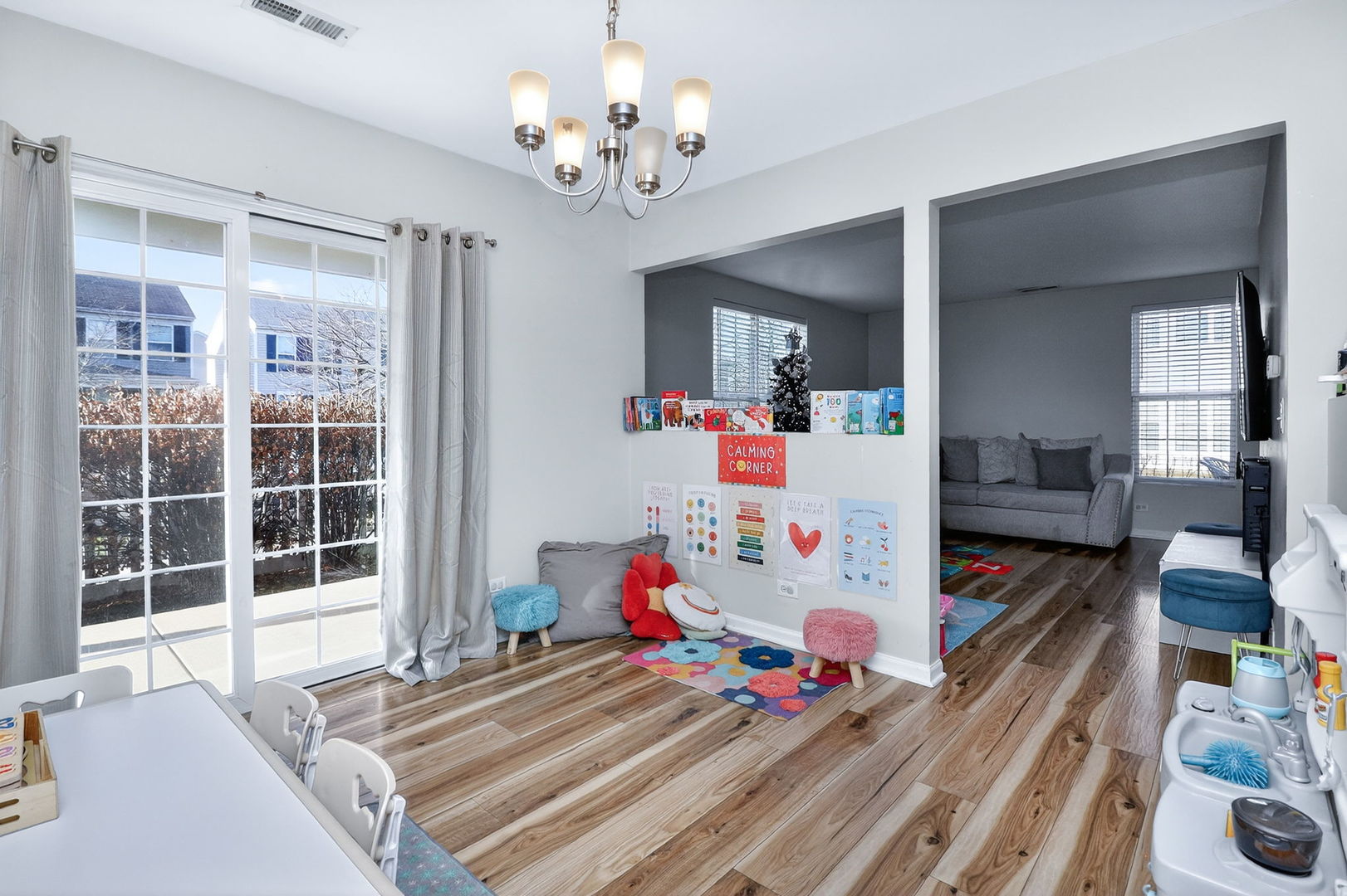 668 Four Seasons Boulevard, Aurora, IL 60504