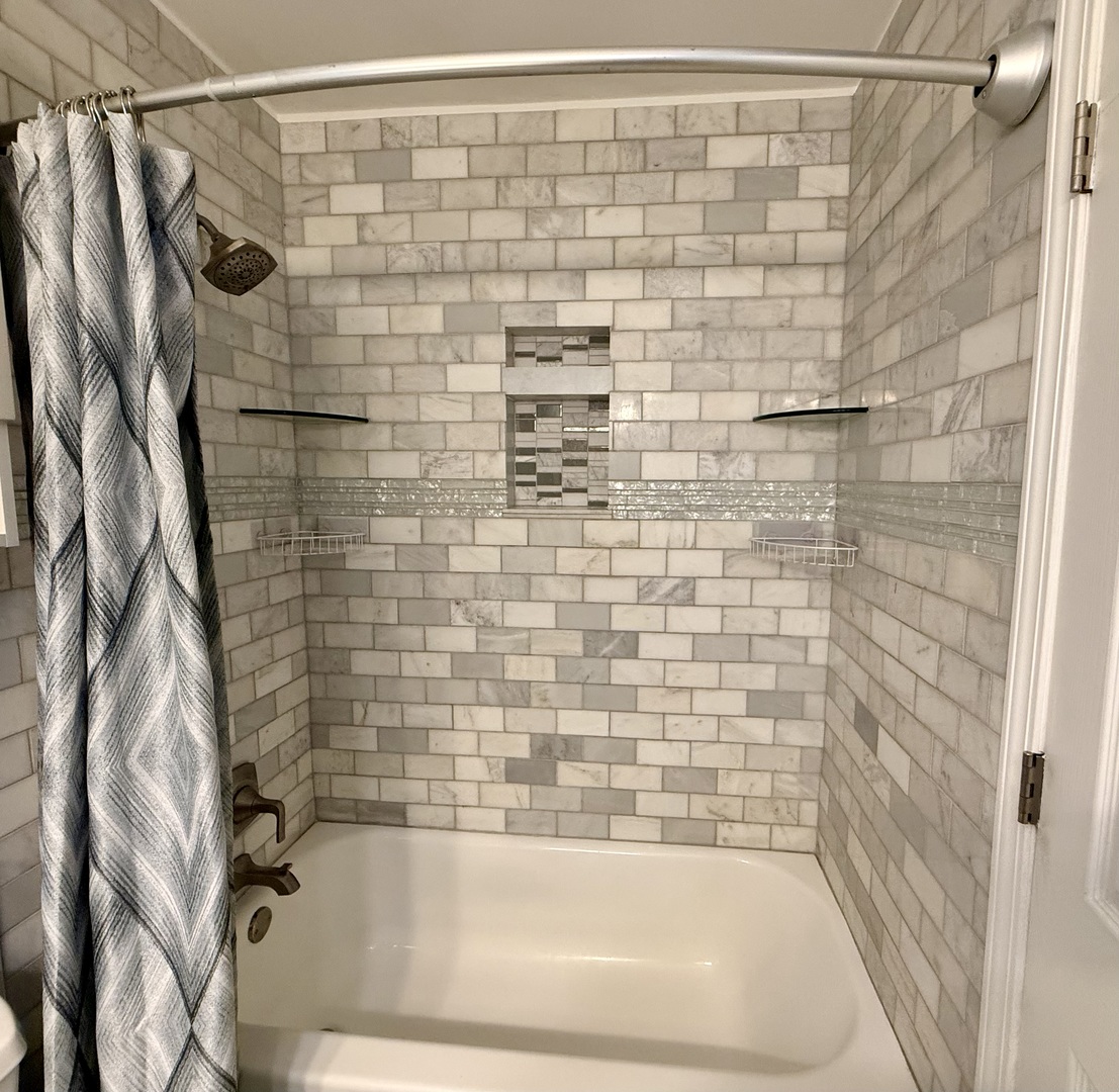 5880 Forest View Road #A, Lisle, IL 60532