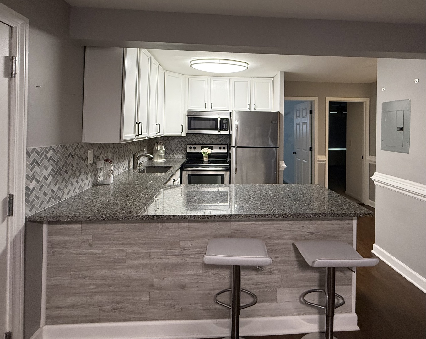 5880 Forest View Road #A, Lisle, IL 60532