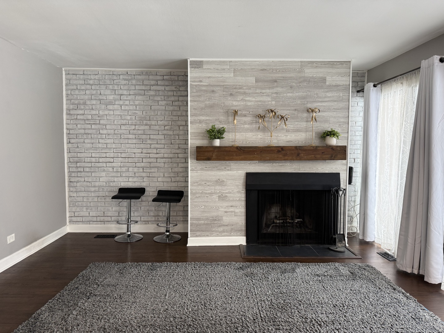 5880 Forest View Road #A, Lisle, IL 60532