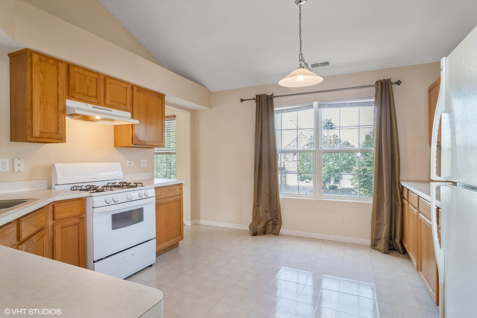 2906 Stonewater Drive #2906, Naperville, IL 60564