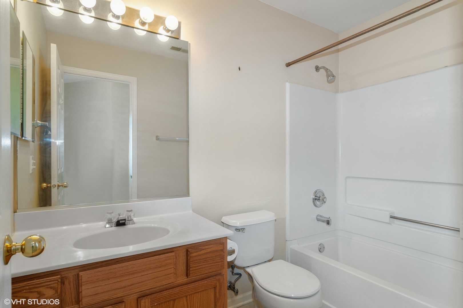 2906 Stonewater Drive #2906, Naperville, IL 60564