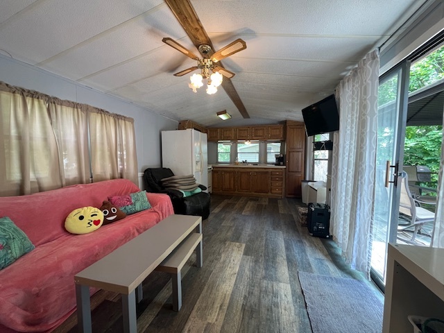 2795 E 28th Lot 211 Road, Seneca, IL 61360