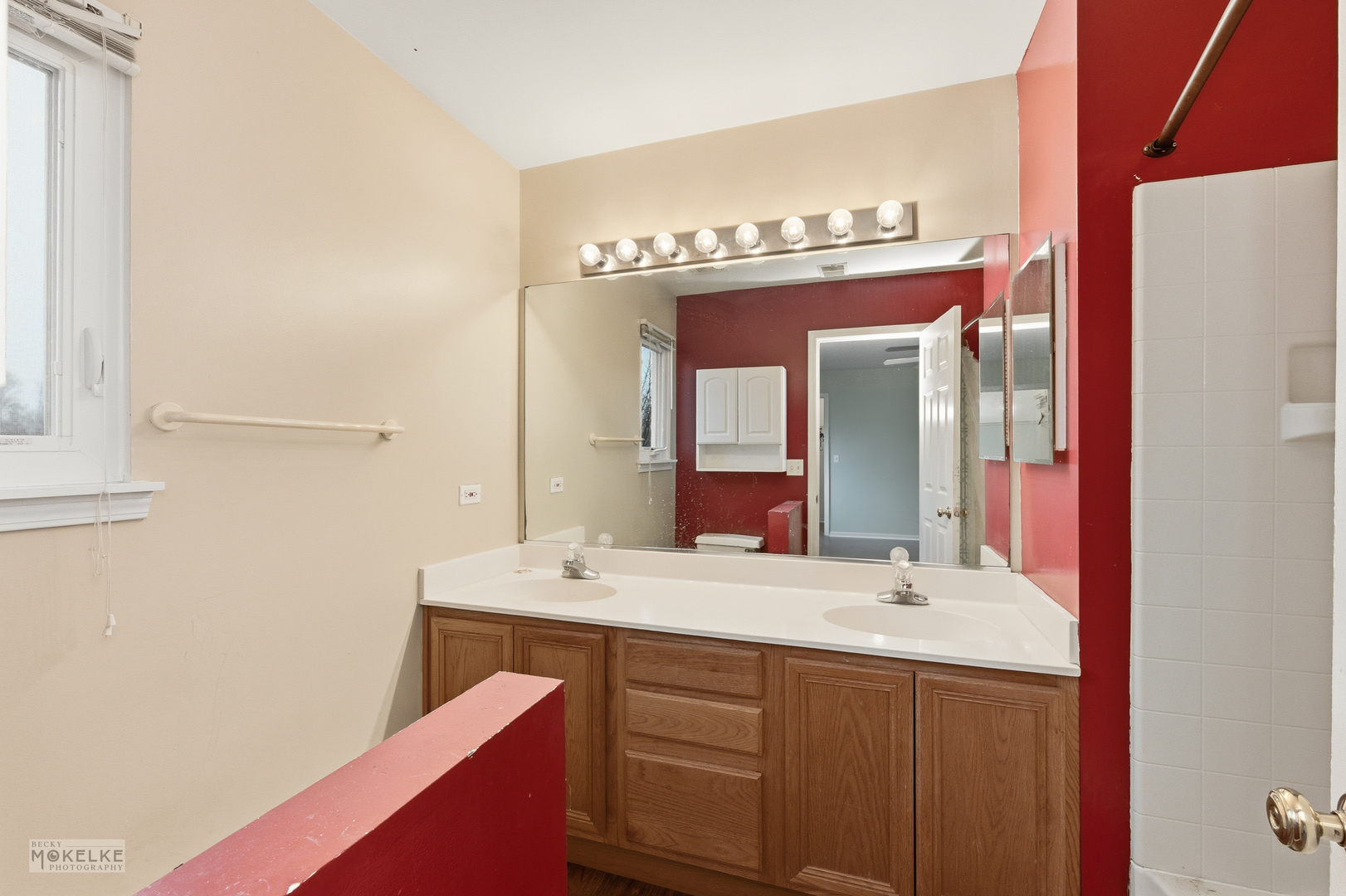 109 Old Post Road, Oswego, IL 60543